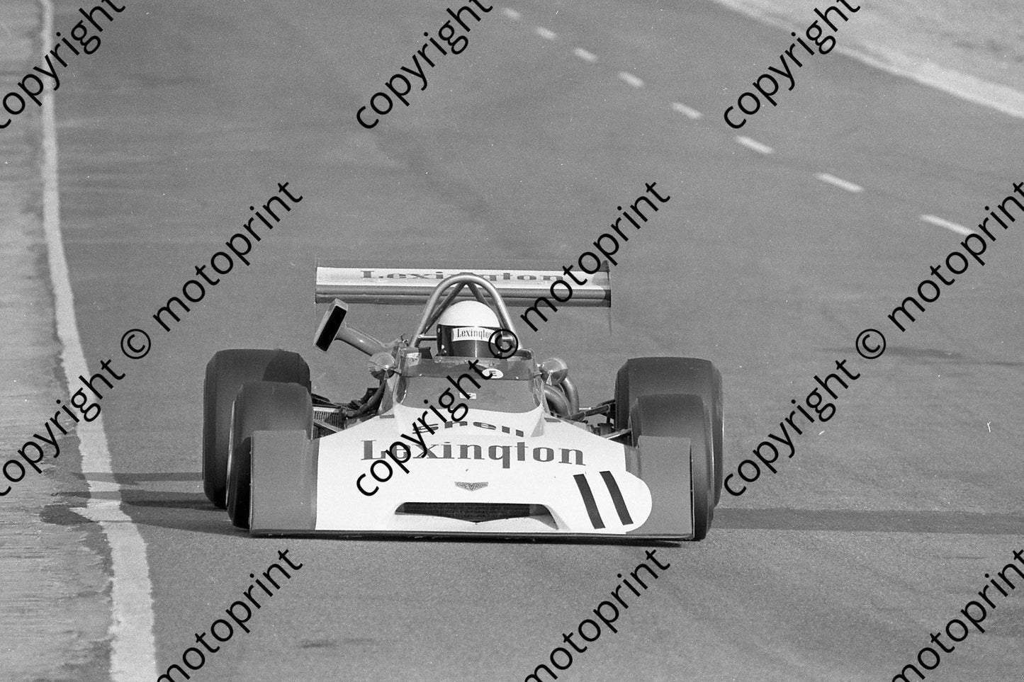 1974 Kya SS 11 G Tunmer Chevron B25 (permission Malcolm Sampson Motorsport Photography) (2)