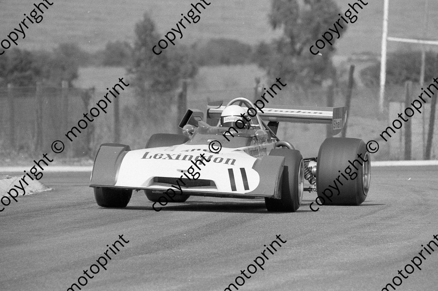 1974 Kya SS 11 G Tunmer Chevron B25 (permission Malcolm Sampson Motorsport Photography) (3)