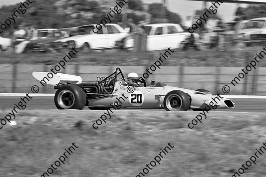 1974 Kya SS 20 N Limberis McL M10 (permission Malcolm Sampson Motorsport Photography) (1)