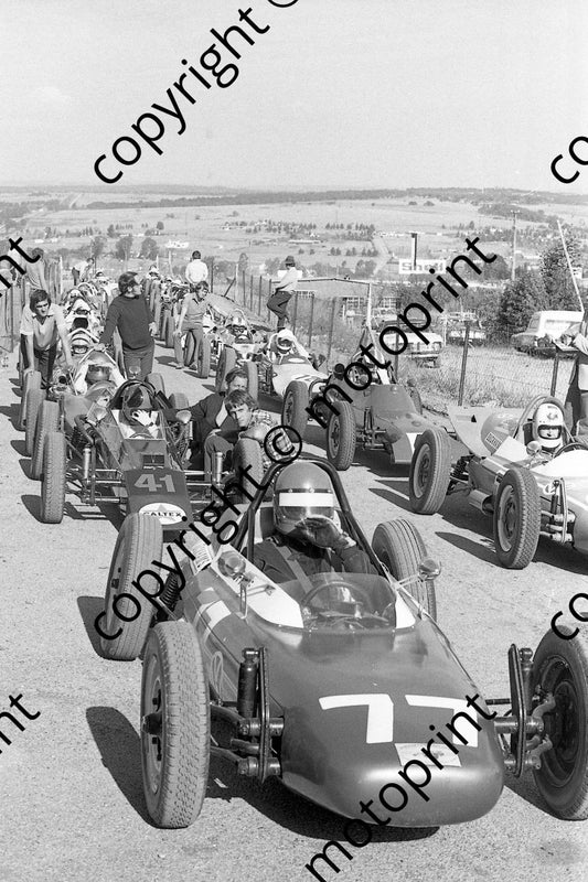 1974 Republic Trophy FV 77 Noffke, 41 Parker pre-race (courtesy Roger Swan) 142