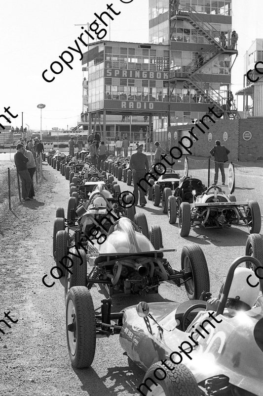 1974 Republic Trophy FV pre-race  (courtesy Roger Swan)141