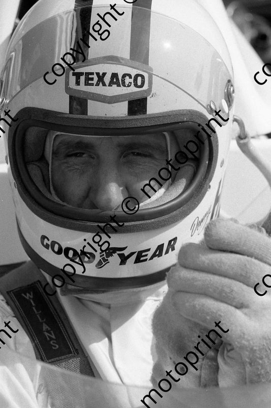 1974 SA GP 0 Denny Hulme in car (Courtesy Roger Swan) 090