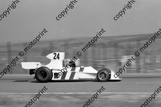 1974 SA GP SS 24 Hunt Hesketh 308-1 (permission Malcolm Sampson Motorsport Photography)  (578)