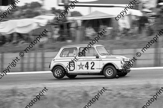 1974 SA GP support SL Star prod D42 Cooper S A Giovannoni (permission Malcolm Sampson Motorsport Photography)  (469)