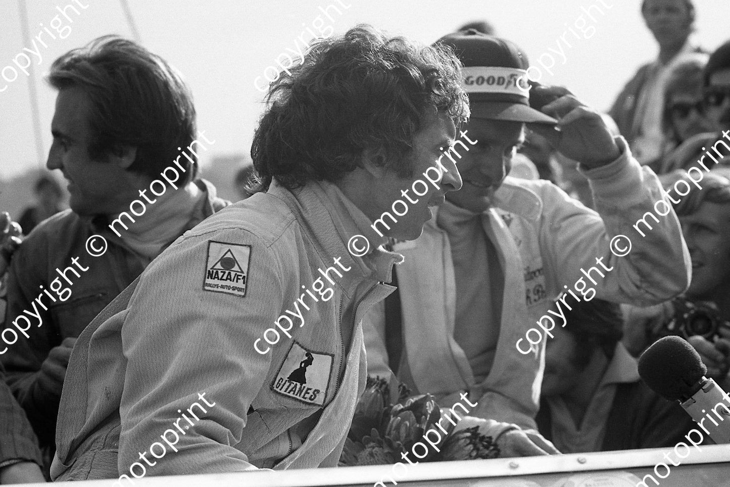 1974 SA GP victory lap Jean-Pierre Beltoise, Mike Hailwood, Carlos Reutemann (Courtesy Roger Swan) 215