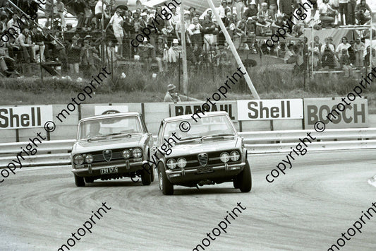 1974 SL Gp 1 SA GP support A Chatz Alfetta_ V Lamprecht 1750 Berlina  (permission Malcolm Sampson Motorsport Photography)  (456)