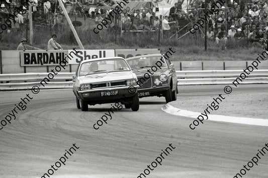 1974 SL Gp 1 SA GP support Hettema Firenza 2,5_ Clapham Volvo 164 (permission Malcolm Sampson Motorsport Photography)  (460)