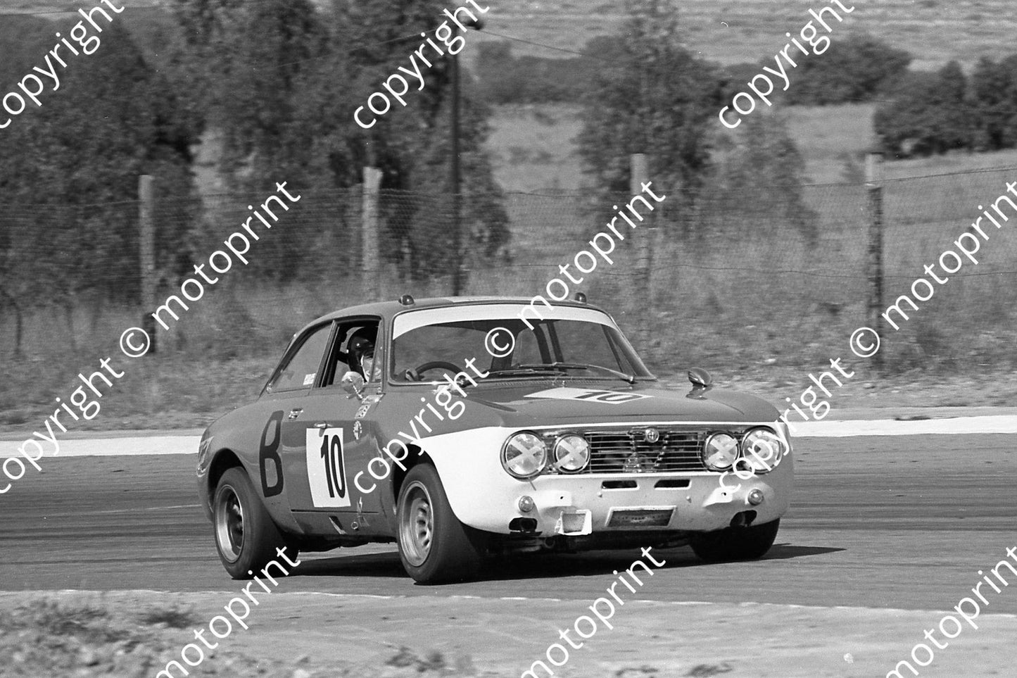 1974 SL Star prod B10 Alfa GTV A Chatz NOTE body damage(permission Malcolm Sampson Motorsport Photography)  (6)