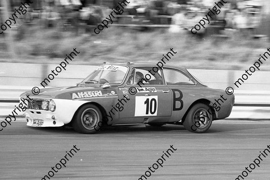 1974 SL Star prod B10 Alfa GTV A Chatz NOTE body scrapes (permission Malcolm Sampson Motorsport Photography)  (4)
