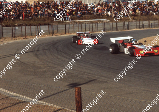 1975 Kya Republic  15 Tony Martin Chevron B20 11 Roy Klomfass Chevron B25 (Ben van Rensburg) (6)