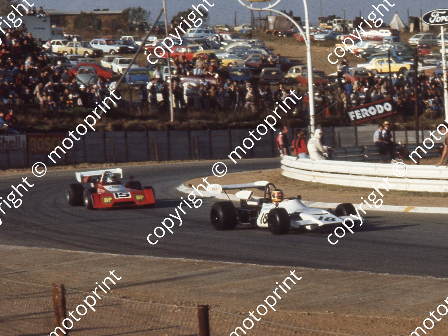 1975 Kya Republic 18  Gary Ainscough Lotus 69 15 Tony Martin Chevron cropped (Ben van Rensburg) (1)
