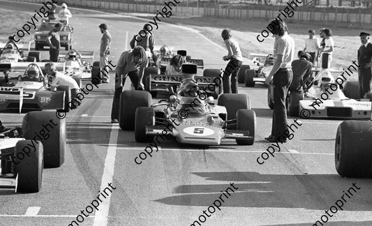 1975 Kya Republic 5 Eddie Keizan Lotus 72 7 Mike Domingo Brabham BT33,  Solly Domingo to right (Ben van Rensburg) (35)