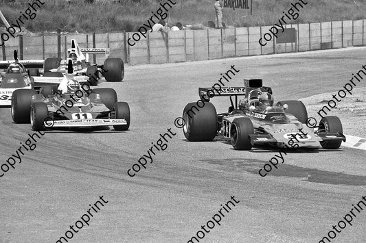 1975 SA GP Keizan Lotus 72, Regazzoni Ferrari 312T_ I Scheckter Tyrrell. Charlton McL M23 (68)