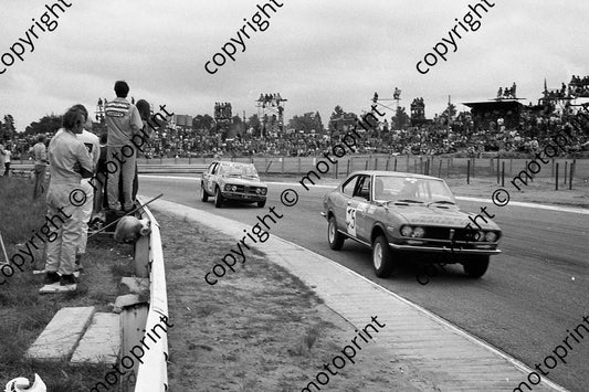 1975 SA GP SL V15 Nols Nieman RX2 V7 B van Rooyen Alfetta (courtesy Roger Swan) 111
