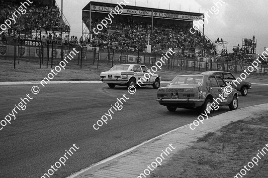 1975 SA GP SL V1 Arnold Chatz Alfetta V15 Nols Nieman RX2 V7 Basil van Rooyen (courtesy Roger Swan) 109