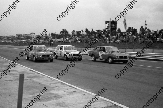 1975 SA GP SL V7 Basil van Rooyen Alfetta V1 Arnold Chatz Alfetta V15 Nols Nieman RX2 (courtesy Roger Swan) 113