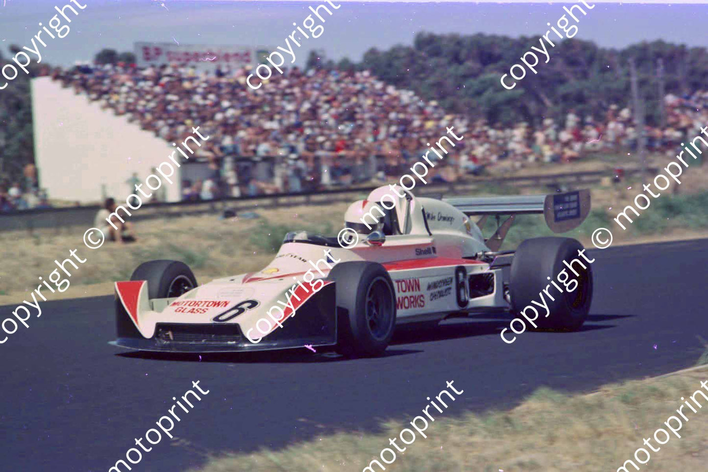 1976 FA Killarney 6 Mike Domingo Modus (permission Malcolm Sampson Motorsport Photography) (2)