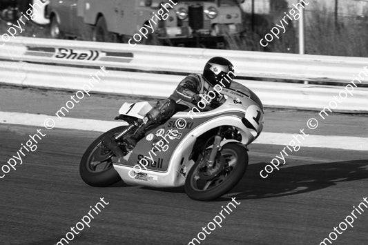 1976 Kya mc K Zeeman Suzuki (permission Malcolm Sampson Motorsport Photography)194
