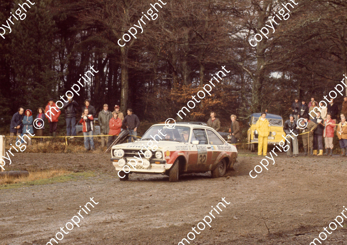 1976 RAC 32 Bjorn Waldegard, Hans Thorszelius Escort RS1800 (courtesy Roger Swan) (27)