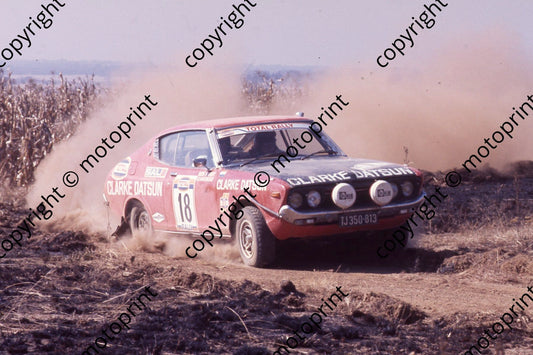 1976 Total 18 Bob Hardy, Spotti Woodhead Datsun Violet 710 (courtesy Roger Swan) (7)