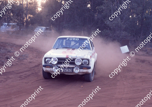 1976 Total 3 Roger Clark, Stuart Pegg Escort RS1800 (courtesy Roger Swan)  (4)