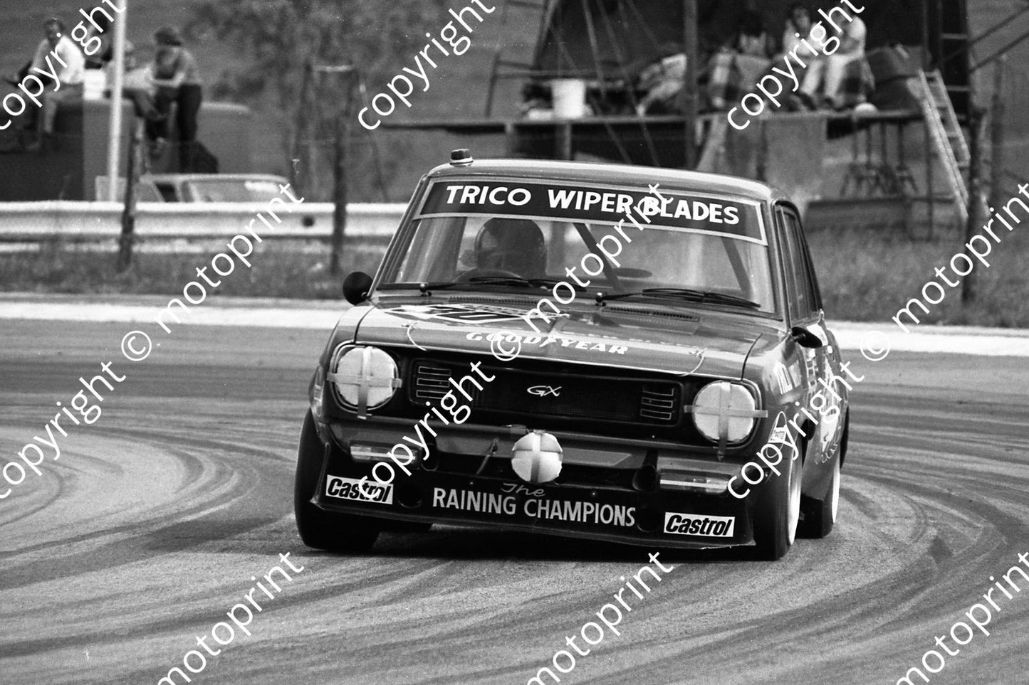 1976 Wynns 30 Datsun 1200GX George Santana Basil van Rooyen (2)