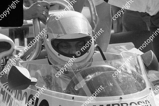 1977 SA GP 17 Renzo Zorzi Shadow DN8 (1)