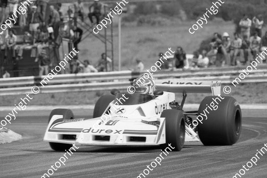 1977 SA GP 18 Hans Binder Surtees TS19 (permission Malcolm Sampson Motorsport Photography) (5)