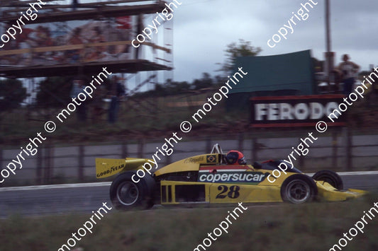 1977 SA GP 28 Emerson Fittipaldi Copersucar (permission Malcolm Sampson Motorsport Photography) 098