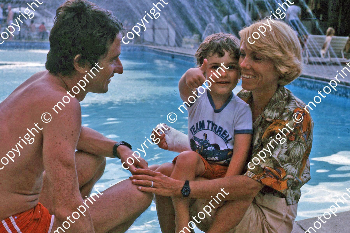 1977 SA GP Depailler and wife, son (courtesy Roger Swan) (1)