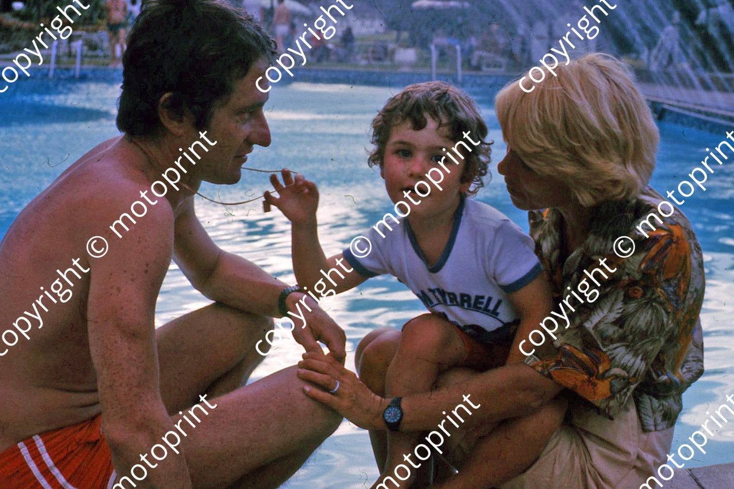 1977 SA GP Depailler and wife, son (courtesy Roger Swan) (3)
