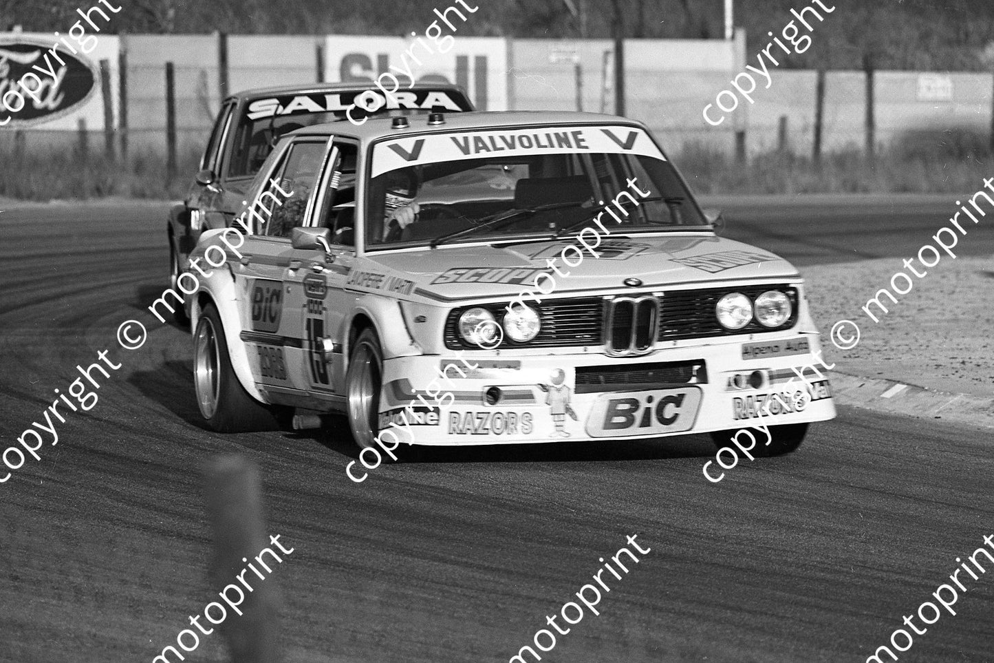 1977 Wynns 15 BMW 530 Alain Lavoipierre Tony Martin (Permission Malcolm Sampson Motorsport Photography) (1)