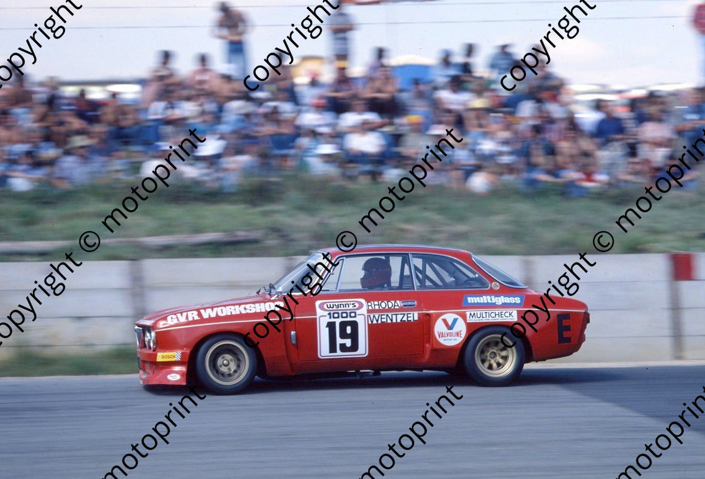 1977 Wynns 19 Alfa GTV Bunny Wentzel Martin Rhoda (Permission Malcolm Sampson Motorsport Photography)  (1)