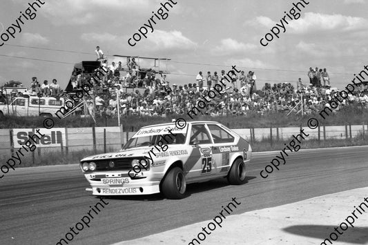 1977 Wynns 25 VW Passat Tim Macintosh Cam McKie-Thomson (Permission Malcolm Sampson Motorsport Photography) (1)