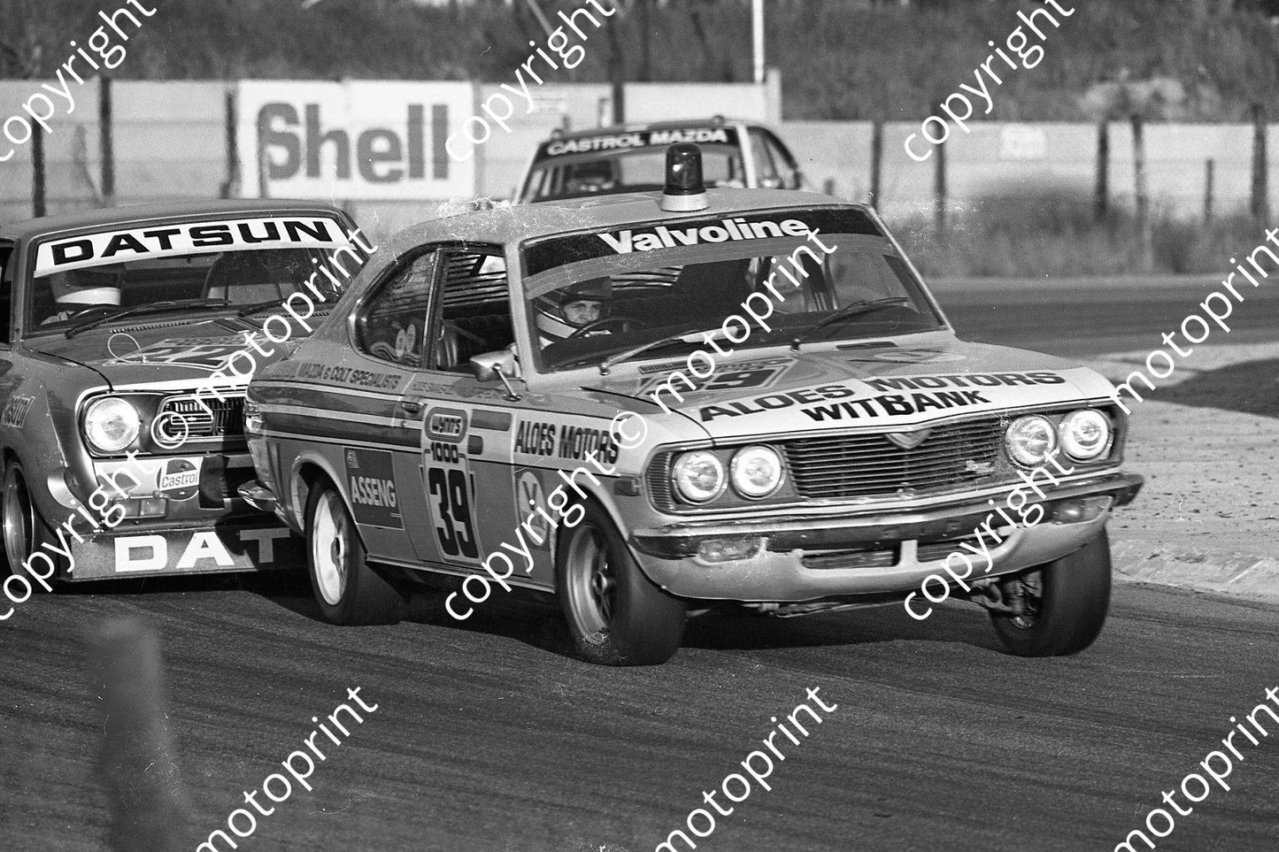 1977 Wynns 39 Mazda RX Hepburn K Swanepoel  (Permission Malcolm Sampson Motorsport Photography) (3)