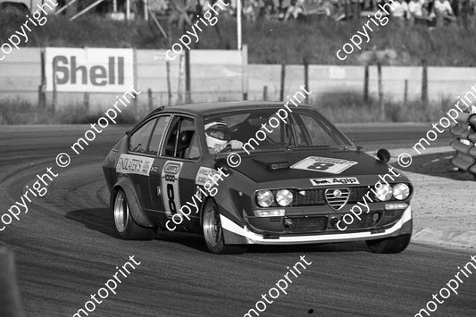 1977 Wynns 8 Alfetta 2000 Bobby Scott Arnold Chatz  (Permission Malcolm Sampson Motorsport Photography)(1)