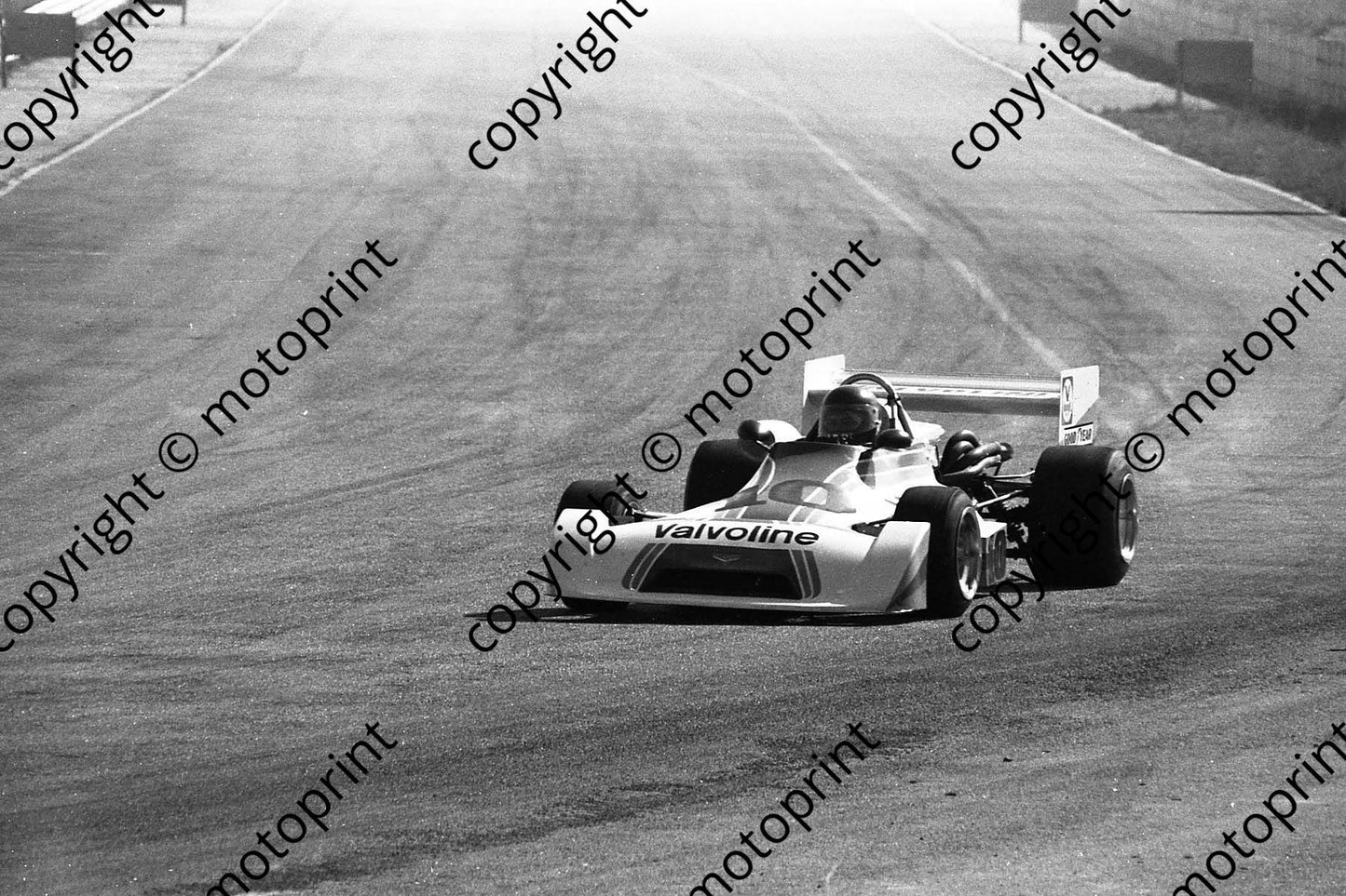 1979 FA Kya 10 Sarel Pienaar Chevron B29 (courtesy Malcolm Sampson Motor Sport Photography)