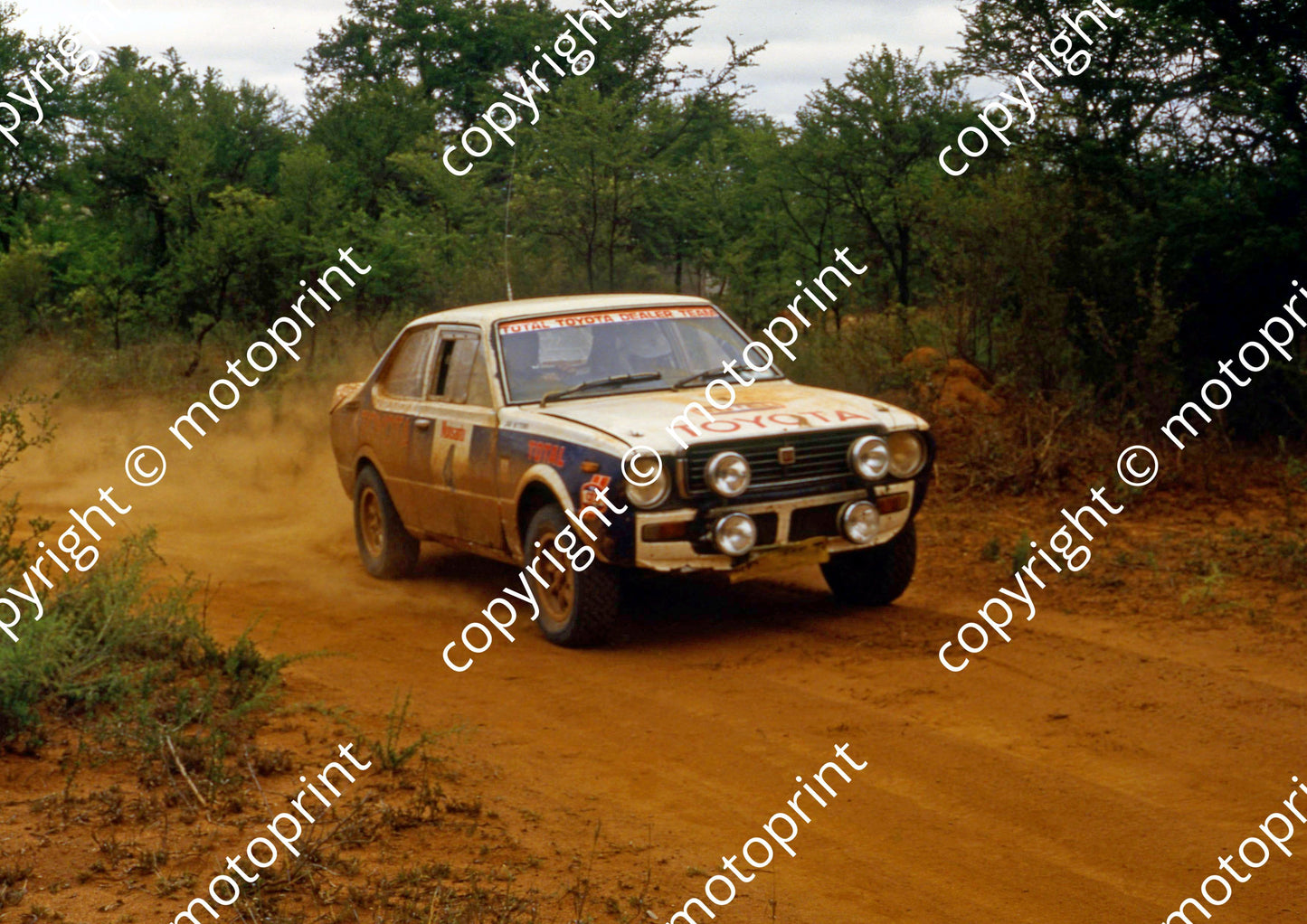 1979 Monsanto 4 Jan Hettema, Leon Joubert Toyota (courtesy Roger Swan) (22)