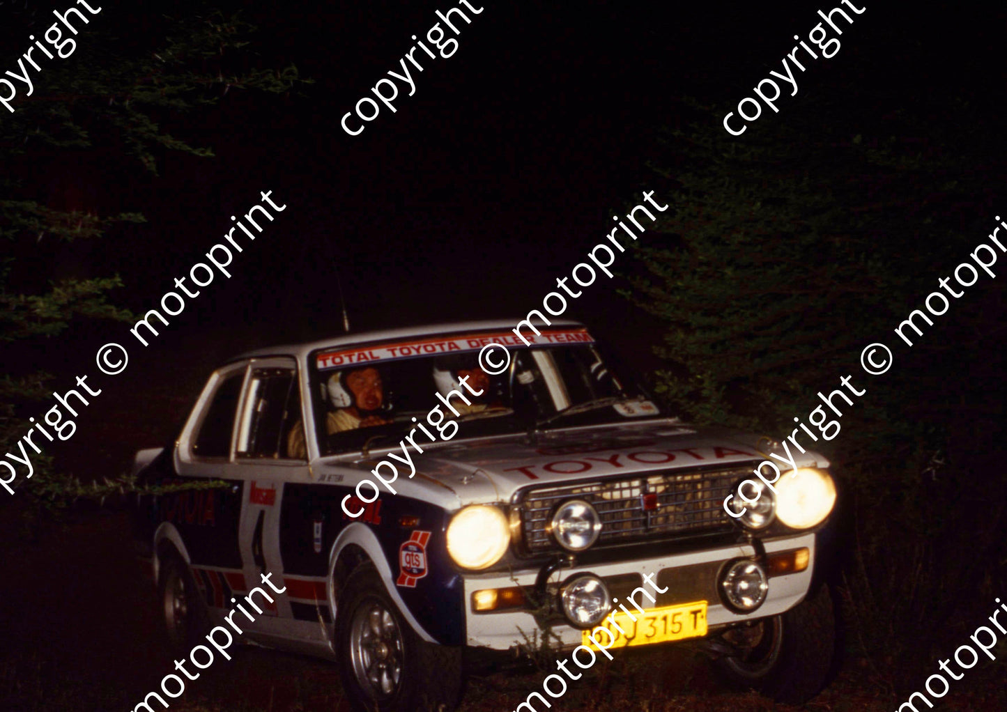 1979 Monsanto 4 Jan Hettema, Leon Joubert Toyota (courtesy Roger Swan) (23)