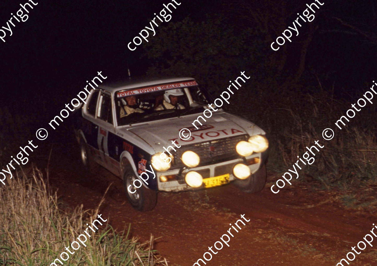 1979 Monsanto 4 Jan Hettema, Leon Joubert Toyota (courtesy Roger Swan) (25)