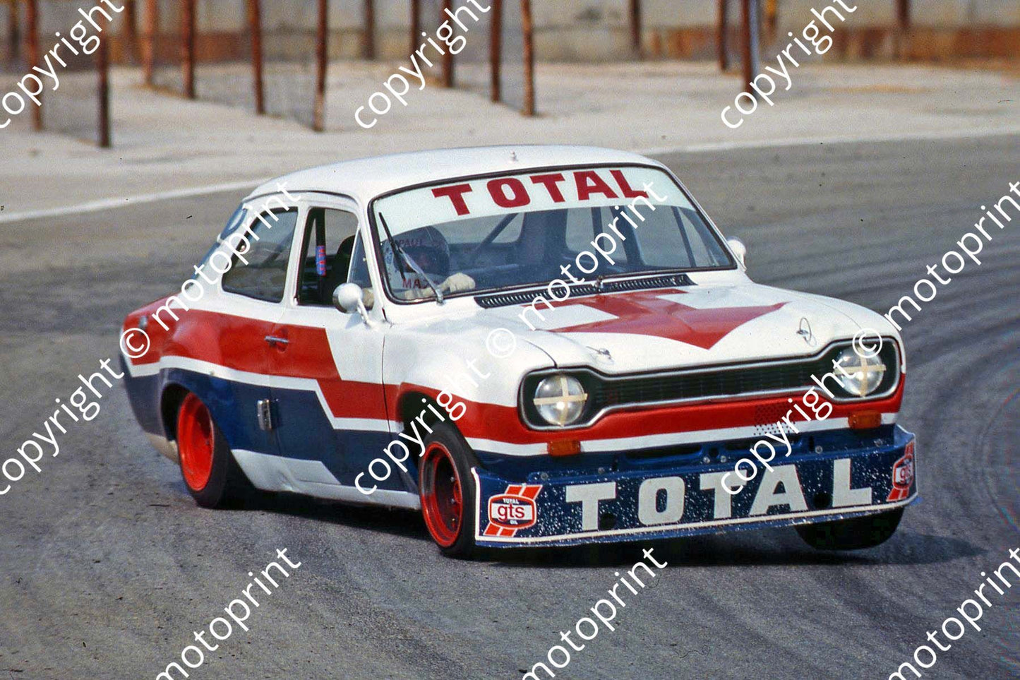 1979 Wynns 23 Escort Paul Heymans Paul Cox (courtesy Roger Swan) (2)
