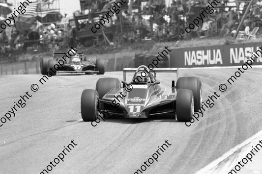 1980 SA GP 11 Mario Andretti Lotus 81_ 17 Geoff Lees Shadow DN11 (permission Malcolm Sampson Motorsport Photography)(28)