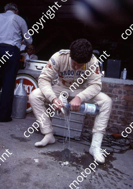 1980 SA GP 1 Jody Scheckter mending shoe part 4 (A4 scan) (permission Malcolm Sampson Motorsport Photography) (4)