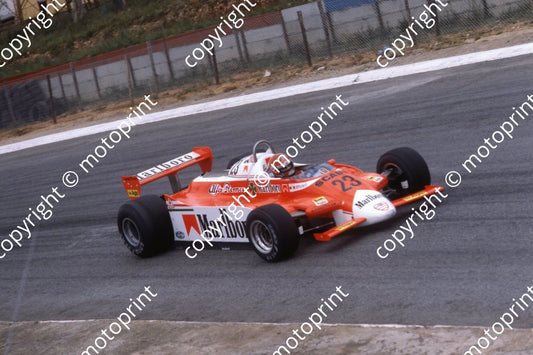 1980 SA GP 23 Bruno Giacomelli Alfa 179-001 (permission Malcolm Sampson Motorsport Photography) (4)