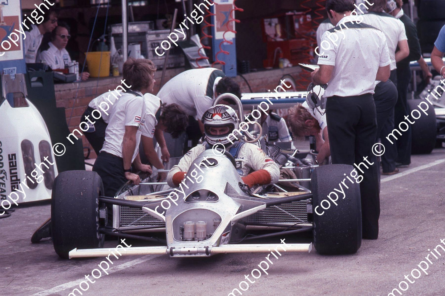 1980 SA GP 27 Alan Jones Williams FW07 ready to go (permission Malcolm Sampson Motorsport Photography)(52)