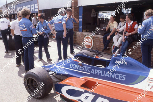 1980 SA GP 3 Jarier Tyrrell 010-1 Ken Tyrrell centre, Derek Gardiner to left part obscured  (permission Malcolm Sampson Motorsport Photography)(1)
