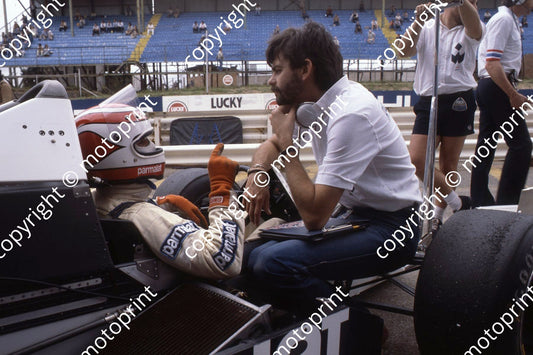 1980 SA GP 5 Gordon Murray, Nelson Piquet pit consultation (permission Malcolm Sampson Motorsport Photography)  (2)