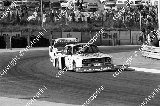 1980 SA GP_ support Escort S vd Merwe (permission Malcolm Sampson Motorsport Photography) (3)