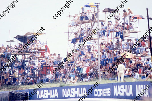 1980 SA GP motor race spectating is dangerous (permission Malcolm Sampson Motorsport Photography) (77)