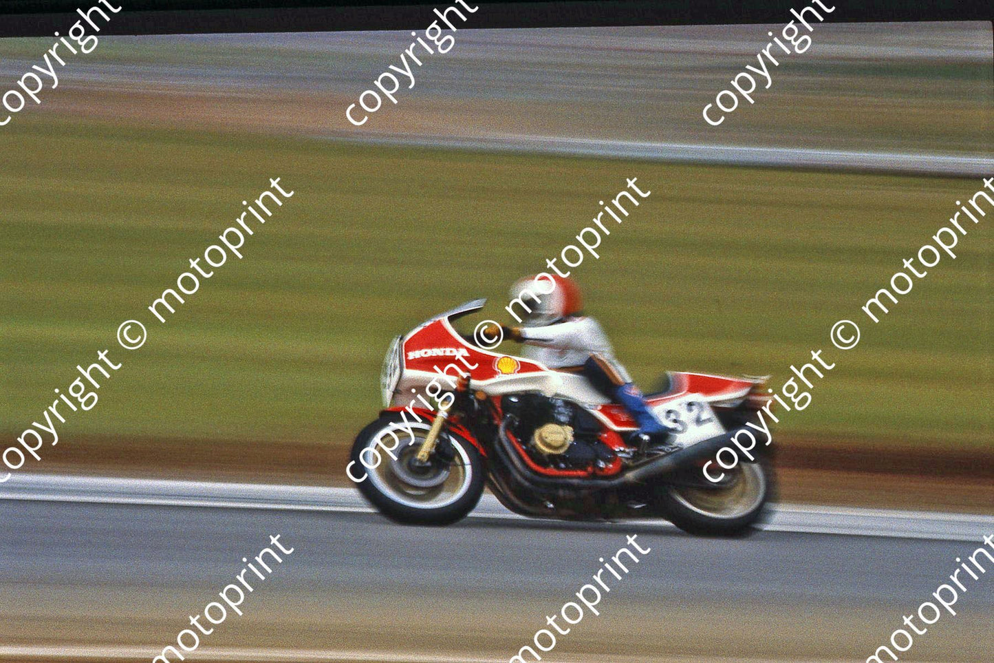 1981 Castrol int Lawrence Boshoff Honda CB1100R artistic blur (permission Roger Swan)